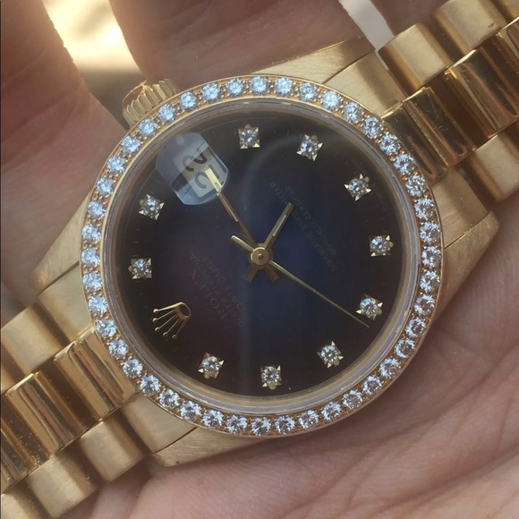 Rolex Mid Size 18k Yellow Factory Diamonds - Picture 5 of 5
